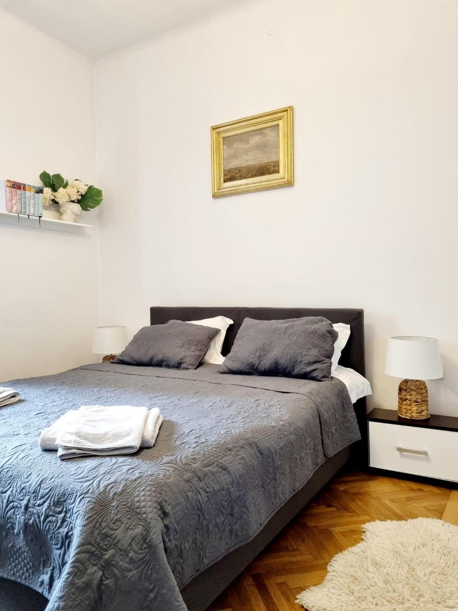 Cozy Apartment Near City Center Bucharest Exterior photo
